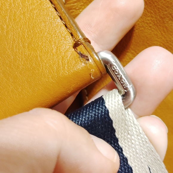 Coach Brown Leather Men's Messenger Bag - Picture 3 of 8